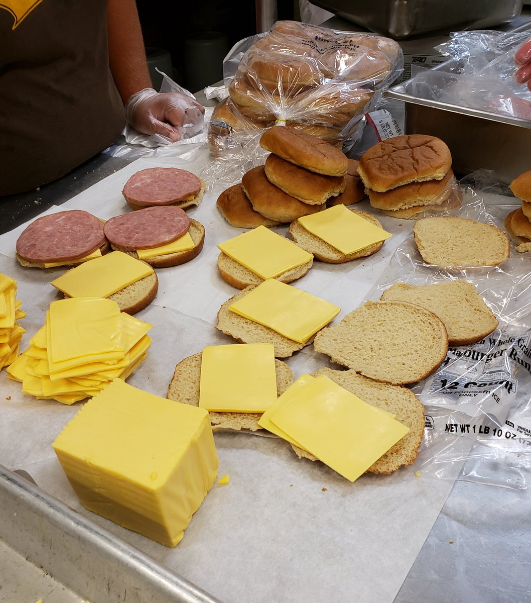 WCDE_NUTRITION's tweet photo. Aaaand, we're off! 🏃🏃‍♀️
Our #summer meal program kicked off today &amp; @DCHSpioneers was buzzing; #fresh sandwiches, #fruit, &amp; of course, cleanup! 🧹🧼
Tomorrow's meals are:
#Breakfast - yogurt &amp; whole grain crackers
#Lunch - deli sandwich
Y'all come see what's cookin'! 😋 https://t.co/2SjJdreA1V