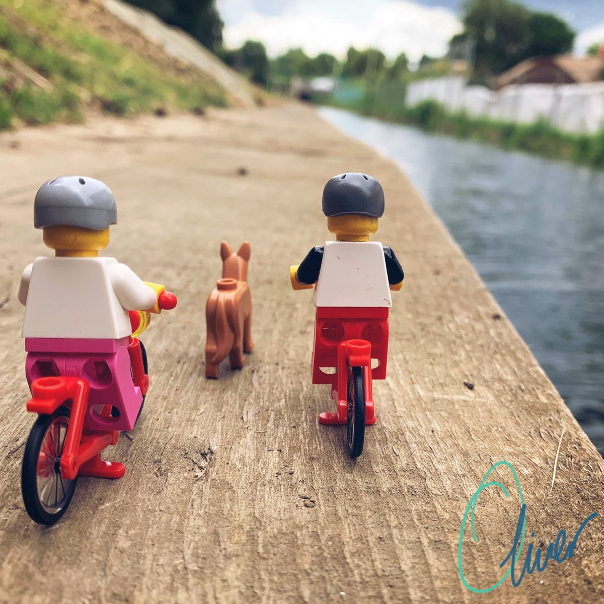 LegoVelo's tweet photo. Great #bikeride today with Zoë in #Maidenhead. #LegoVelo https://t.co/JTfDypjrMo