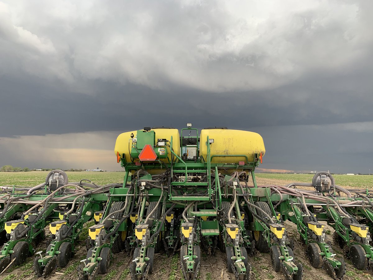 tfickenscher's tweet image. We’ve finished up our contracted planting. If you’re needing help getting your crop in the ground during this tough spring we’ll go where needed anywhere in Nebraska or northern Kansas. 15” or 30” Corn or Soybeans. Shoot me a message if you’d like to talk.
