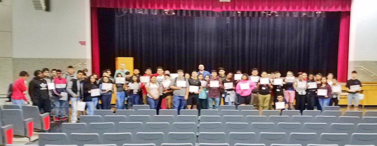 WaltripRam's tweet photo. 120 Waltrip students were recognized today for their accomplishment in the Spring to Success contest sponsored by Achieve 3000! The spring semester-long contest was open to all grade levels. Congrats to all! #ramnation #waltriphighschool #achieve3000 #springtosuccess https://t.co/uV43IofFzQ