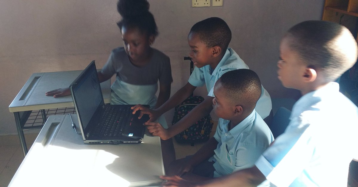 StartersTech's tweet photo. Classmates to the rescue! When one group's code wasnt working the other group jumped in to help them figure it out. Team work right there. .
#teaching #team #teamworkforkids #teamwork #kidscode #education #friends #classroom #computerscience #empathy #kids #learn #school #ghana https://t.co/WSMGI1x1QA