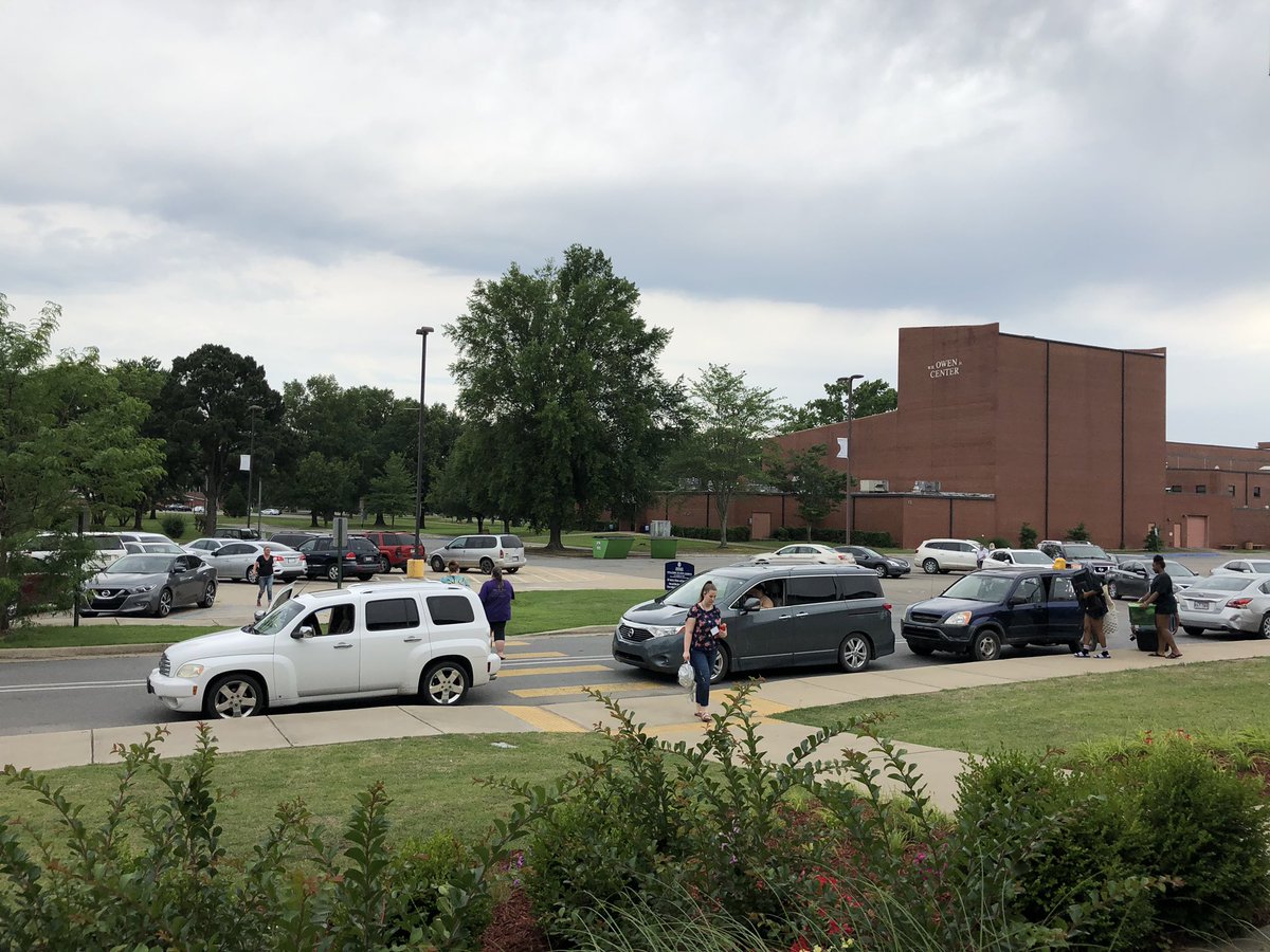 ASUBStudents's tweet photo. @ASUB_UB checkin is in full force! We are excited to host #UB19 in Legacy Hall this summer. #transforminglives https://t.co/M0wSihaE6O