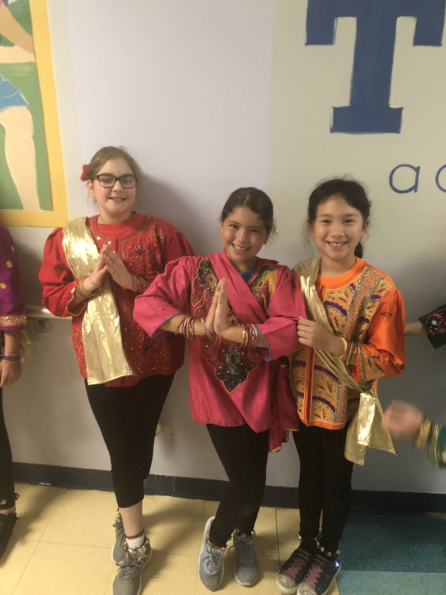 Central345's tweet photo. CES Third Grade Multicultural Performance - Thank you to the EHPTA for supporting this residency! #WeAreEH @EHTSDsup @EHTSDistrict https://t.co/0VAqIIy6fO
