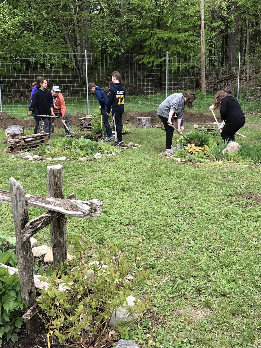KAsecondary1's tweet photo. Replacing poor soil with the good stuff! Planting a tree! KA Garden fun. https://t.co/jMw7eHKPIb
