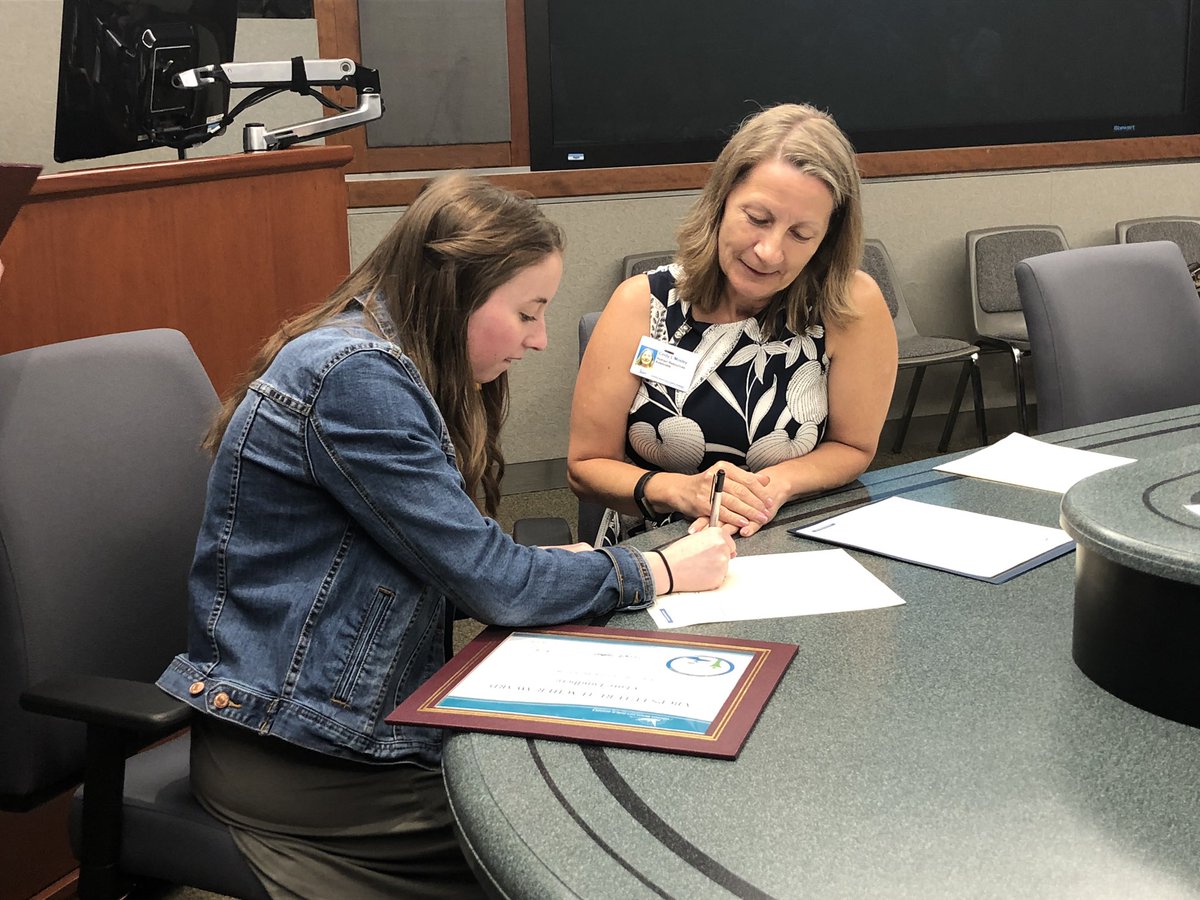 KempsvilleVTfT's tweet photo. Claire signed her contract with Mrs. Mosley, and she looks forward to starting her journey at UVA this fall! #chiefKHSpride #FTAW https://t.co/6uIWm0xNfw