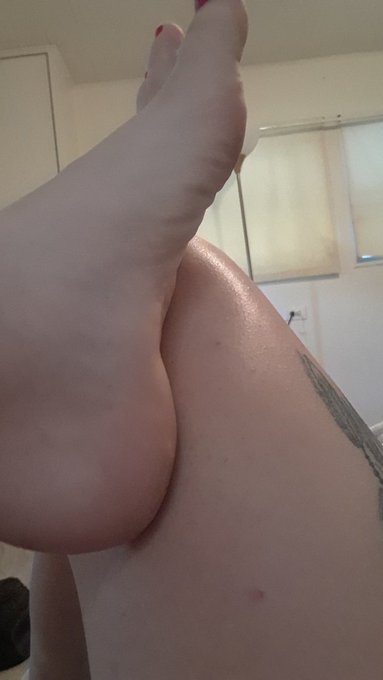 My feet are the only thing you may kiss #findom #paypig #humanatm #cashslave #femdom #finsub #footfetishnation<a href="/tag/findom"class="tags">#findom</a><a href="/tag/footfetish"class="tags"><span>#footfetish</span></a><a href="/tag/femdom"class="tags"><span>#femdom</span></a><a href="/tag/dominatrix"class="tags"><span>#dominatrix</span></a><a href="/tag/paypigs"class="tags"><span>#paypigs</span></a><a href="/tag/sissyslut"class="tags"><span>#sissyslut</span></a>