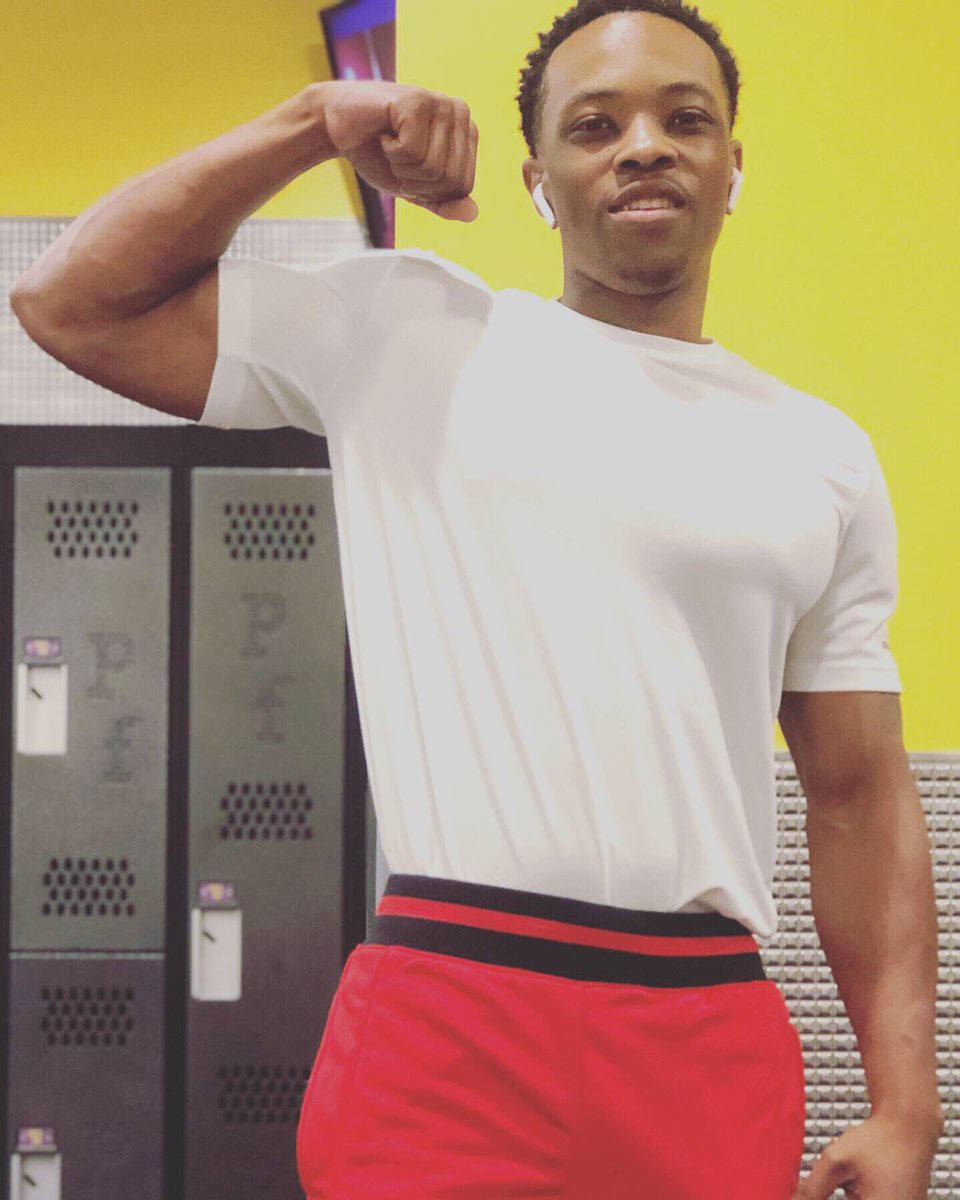ANONYMOUS_2KTV's tweet photo. If you had to choose which one would it be? #fitness #blackfitness #BIRTHOFAWEB #BlackFAMILY #BlackQUEEN #BlackKING #BlackPRINCESS #BlackBUSINESS #BlackEXCELLENCE #BlackPEACE #SelfLOVE #UNITY #MsMORGAN #BlackFATHER #DaddyGIRL #KING #QUEEN https://t.co/pYEnlnEwsG