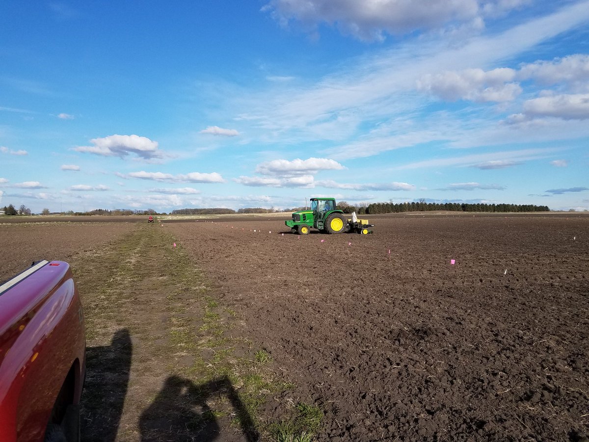 WarnkeResearch's tweet photo. Even though it has been a very wet spring, #WRS has squeezed some plots in this season. https://t.co/eOouROkJKX