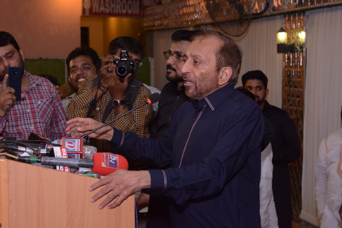 HuzziFactor's tweet photo. اردو بولنے والے سندھی بولنے والوں کے دشمن نہیں ہے- ڈاکٹر فاروق ستار بھائی 

ہم اپنے سندھی بھائیوں کے ساتھ ملکر کام کرنے چاہتے ہیں- ڈاکٹر فاروق ستار بھائی

@DFSMQM @ORCMQMHYD
#IftarDinnerByMQMHyd https://t.co/xyiauI6wNV