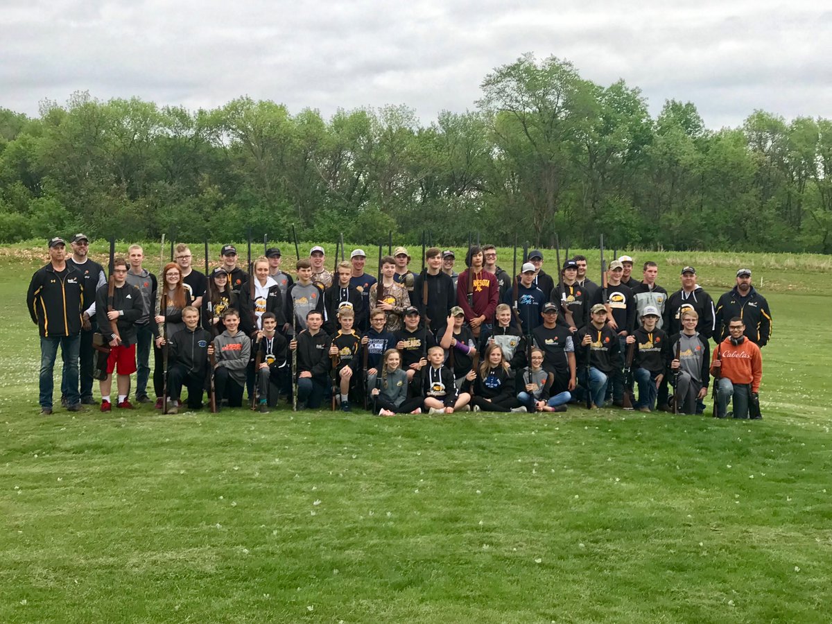 stwillman's tweet image. Byron Trapshooting Team!   Discipline, precision and pizza.   Great combination.  I will be showing my “skills”⁦@ByronActivities⁩ ⁦@ByronBears⁩