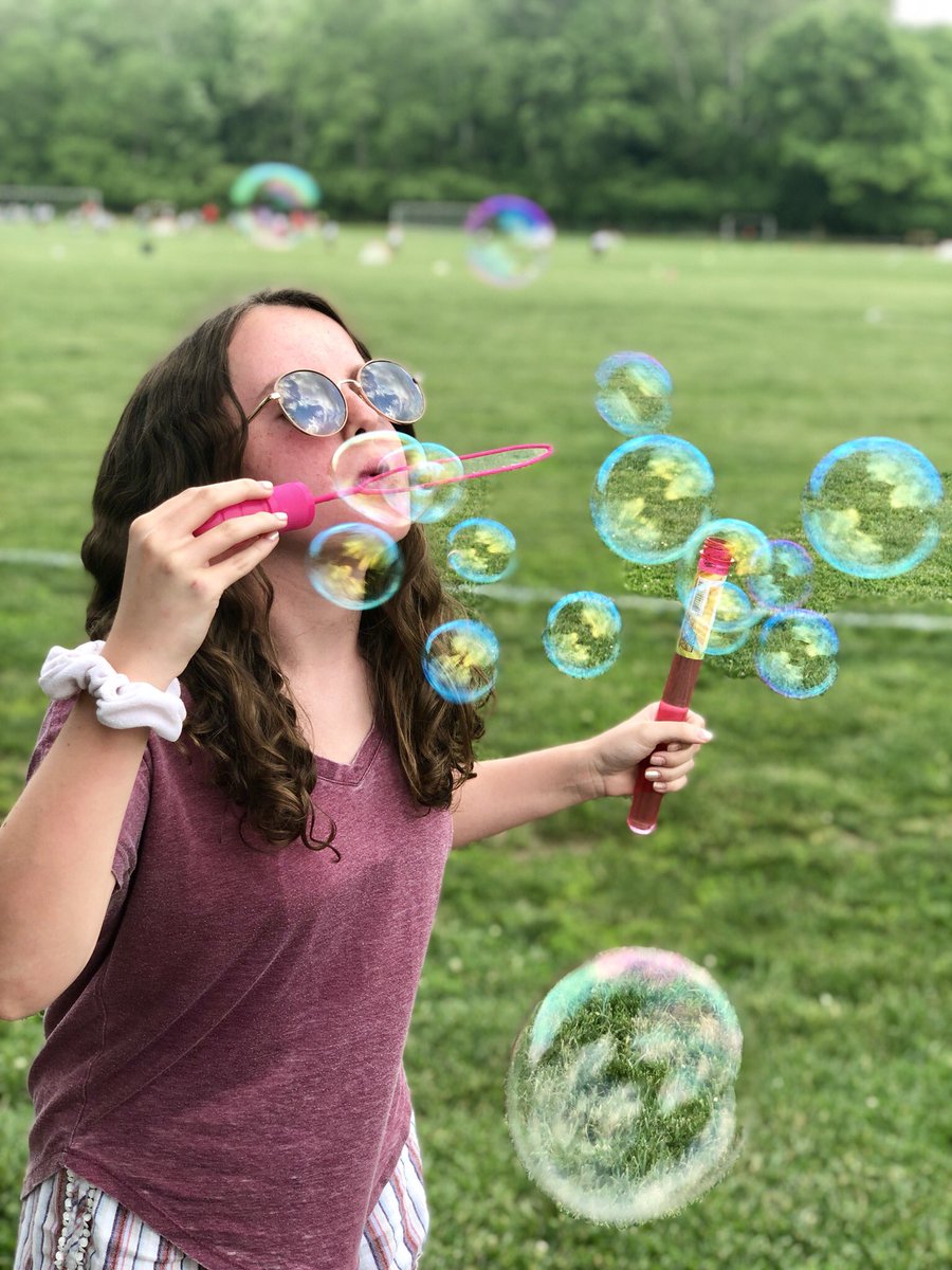 teamfanatics3's tweet photo. Never too old for bubbles
#summerstories @LCS_BC https://t.co/f52Ec71WeH