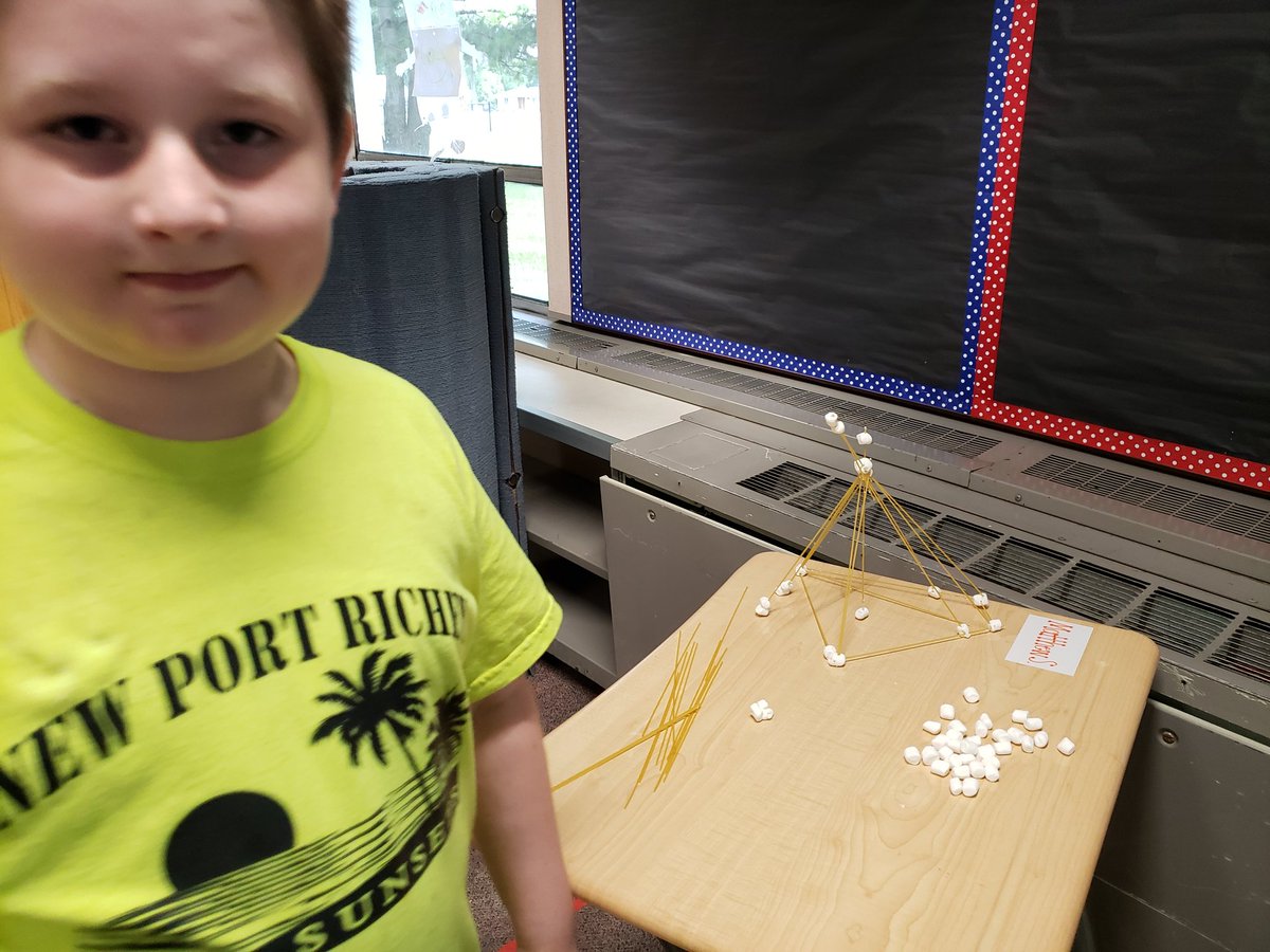 TheOtherMartin1's tweet photo. #TeamMARVELoUS Creating structures with spaghetti and marshmallows. We love Science! https://t.co/Xy7G1DM4Eg