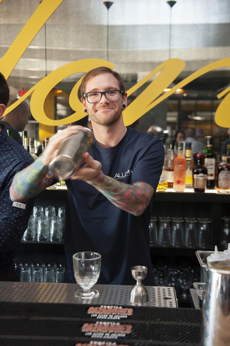 If your bartender doesn’t smile like Mathieu when creating cocktails, you should be having cocktails at Allora instead 👌🏻 #YYC