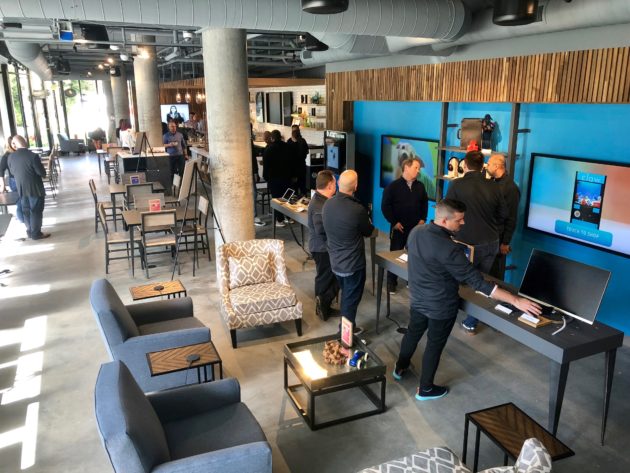 AT&T is #hiring Part Time #Retail #Sales Consultants at The Lounge in #Seattle! $17.88-$19.86/ hour plus commission PLUS a #Coffee Bar!! ☕️ Begin your #LifeAtATT by visiting --> work.att.jobs/SeattleRetail  #SEA #SeattleJobs #Washington #youhadmeatcoffee