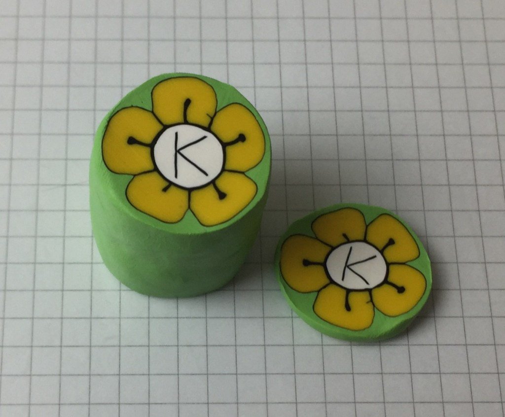 polymerKay's tweet image. How to Make a Polymer Clay Flower Letter Cane polymerkay.com/how-to-make-a-…