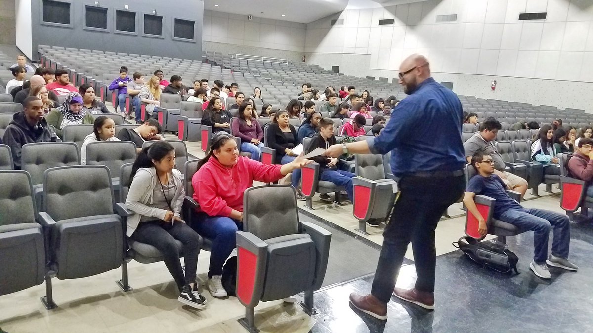 WaltripRam's tweet photo. 120 Waltrip students were recognized today for their accomplishment in the Spring to Success contest sponsored by Achieve 3000! The spring semester-long contest was open to all grade levels. Congrats to all! #ramnation #waltriphighschool #achieve3000 #springtosuccess https://t.co/qtfyaJpXa9