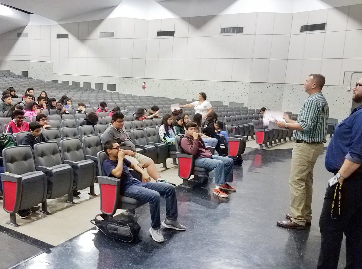 WaltripRam's tweet photo. 120 Waltrip students were recognized today for their accomplishment in the Spring to Success contest sponsored by Achieve 3000! The spring semester-long contest was open to all grade levels. Congrats to all! #ramnation #waltriphighschool #achieve3000 #springtosuccess https://t.co/qtfyaJpXa9