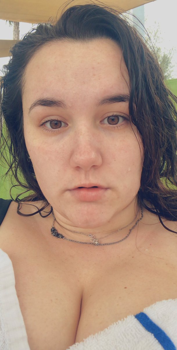 lildigs9's tweet photo. What’s up Twitter. It’s been a minute....here’s some recent selfies for a quick update. I’m almost to where I want to be with my body....😍😍😍😭😭😊😊😊💕💕🙌🏻🙌🏻🙌🏻 https://t.co/ETUpZ9jllQ