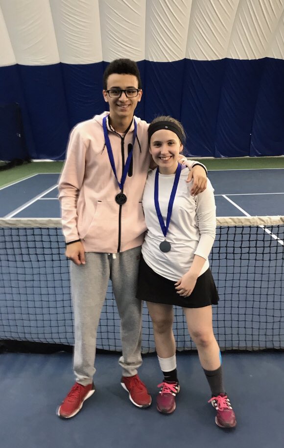 Félicitations à Alexa Robidoux et Malik Bradley qui sont placés 2e 🥈à <a href="/NOSSASports/">Northern Ontario Secondary School Athletics</a>  tennis 🎾 #mixtesdoubles et s’en vont à @OFSAA !!! Congrats !!! 👍🏻🤪