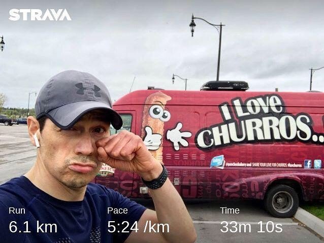 attherockshow's tweet photo. The churro truck was closed... lol. Actually I don’t eat churros anymore at least for the time being. I used to love them! Mexican churros and Colombian! These days I just eat a lot of fruit 🍎 🍌 🍊 🍍 🥝 🍓 for my sweet tooth cravings!  Anyway it was chilly out but I’m sure … https://t.co/26twcJapU9