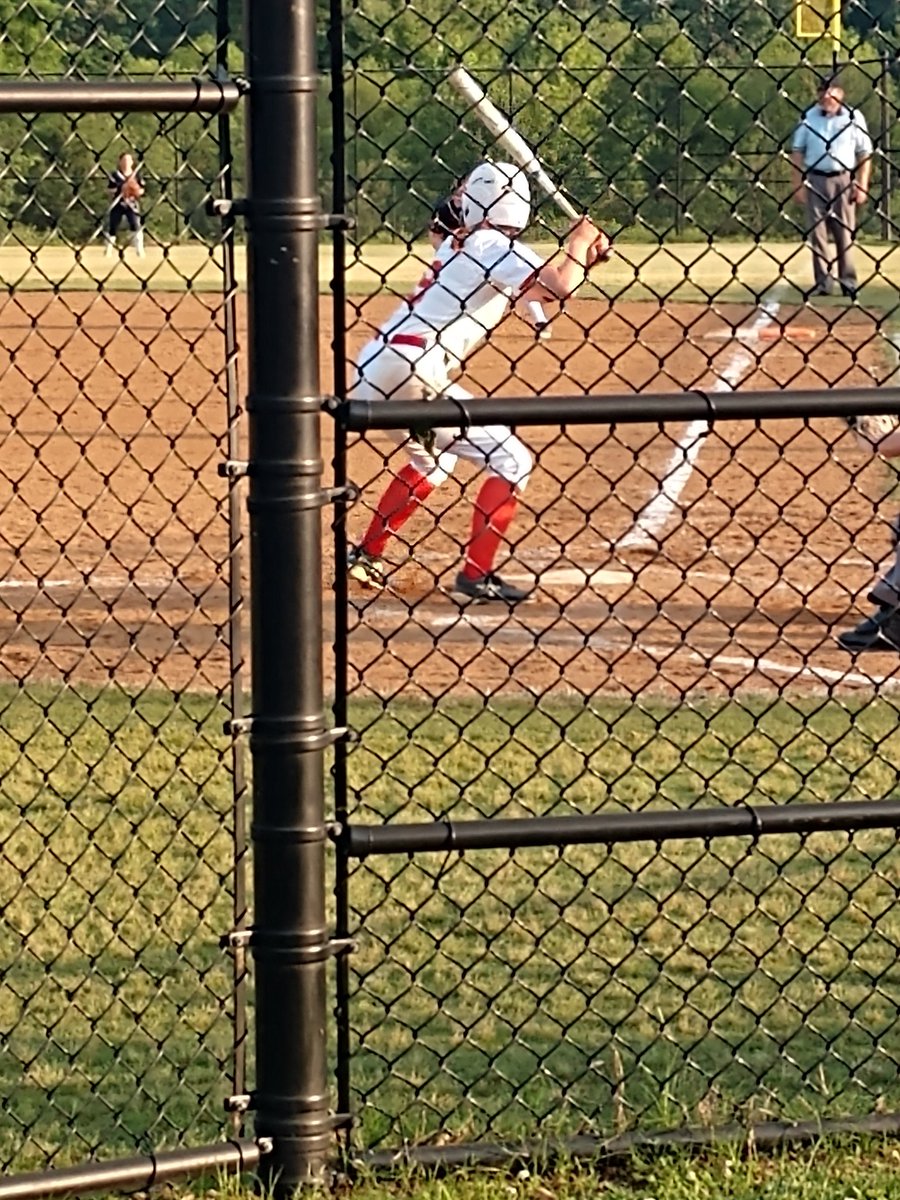 MVChorus05's tweet photo. Chorus kids are everywhere! Another wildcat win tonight! Way to go, Felicia, Harley and Girls' Softball! #viewpride https://t.co/SuSng3Drxw