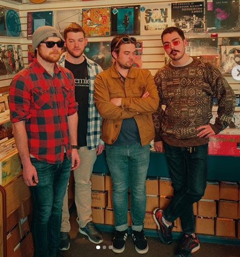 TheMusigator's tweet photo. The Tisburys’ “Gin in My Coffee” sweeps in with loose, airy trembles and honeyed sounds. Tyler’s sings with his trademark elegance he takes time to enunciate the words.
Musigator's newest pick...Read the full review
https://t.co/AVr4sqNnEF
@thetisburys #musigator #indiemusic https://t.co/TafWP3Pcxb