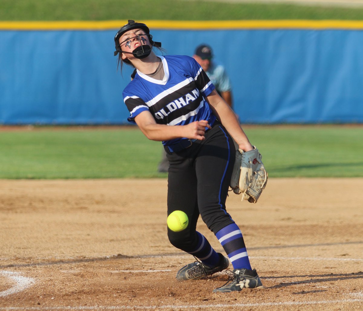 OldhamEraSports's tweet photo. Final: Oldham County softball defeats South Oldham 8-2 in the Eighth Region final. https://t.co/UcQ8nNisFZ https://t.co/CTp2mlhVtB