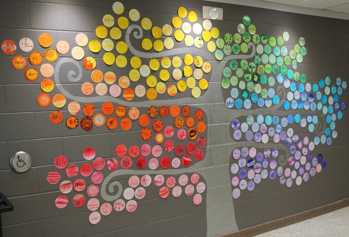 Creating a Sense of Inclusion and Diversity at School
Applecroft Public School hosts its first ever Diversity Day
bit.ly/2EBVlQ8

#DDSBequity #DDSBwellbeing