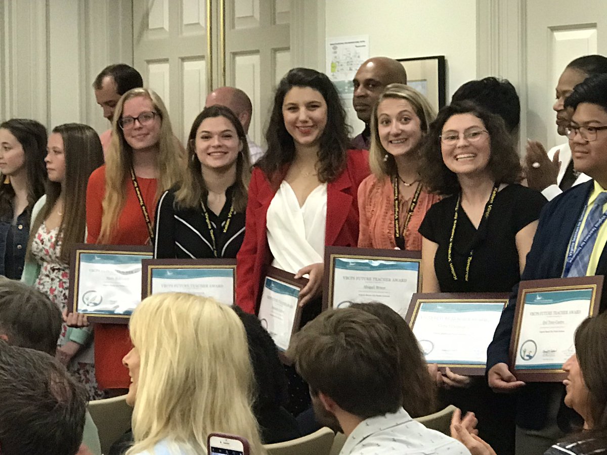 KellamVTfT's tweet photo. CONGRATULATIONS, Abby, Mary, Elena, Maia, &amp; Samantha, for signing your @vbschools Future Teacher Contract Awards tonight! We are proud of YOU!!! #growingourown #powerofKellam https://t.co/OX7JLQcHkA