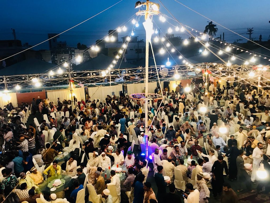 SyedTalaljeff's tweet photo. سربراہ تنظیم ( ایم کیو ایم پاکستان ) ڈاکٹر محمد فاروق ستار کا حیدرآباد میں دعوت افطار سے خطاب
#IftarDinnerByMQMHyd https://t.co/yQcRhdyDVi