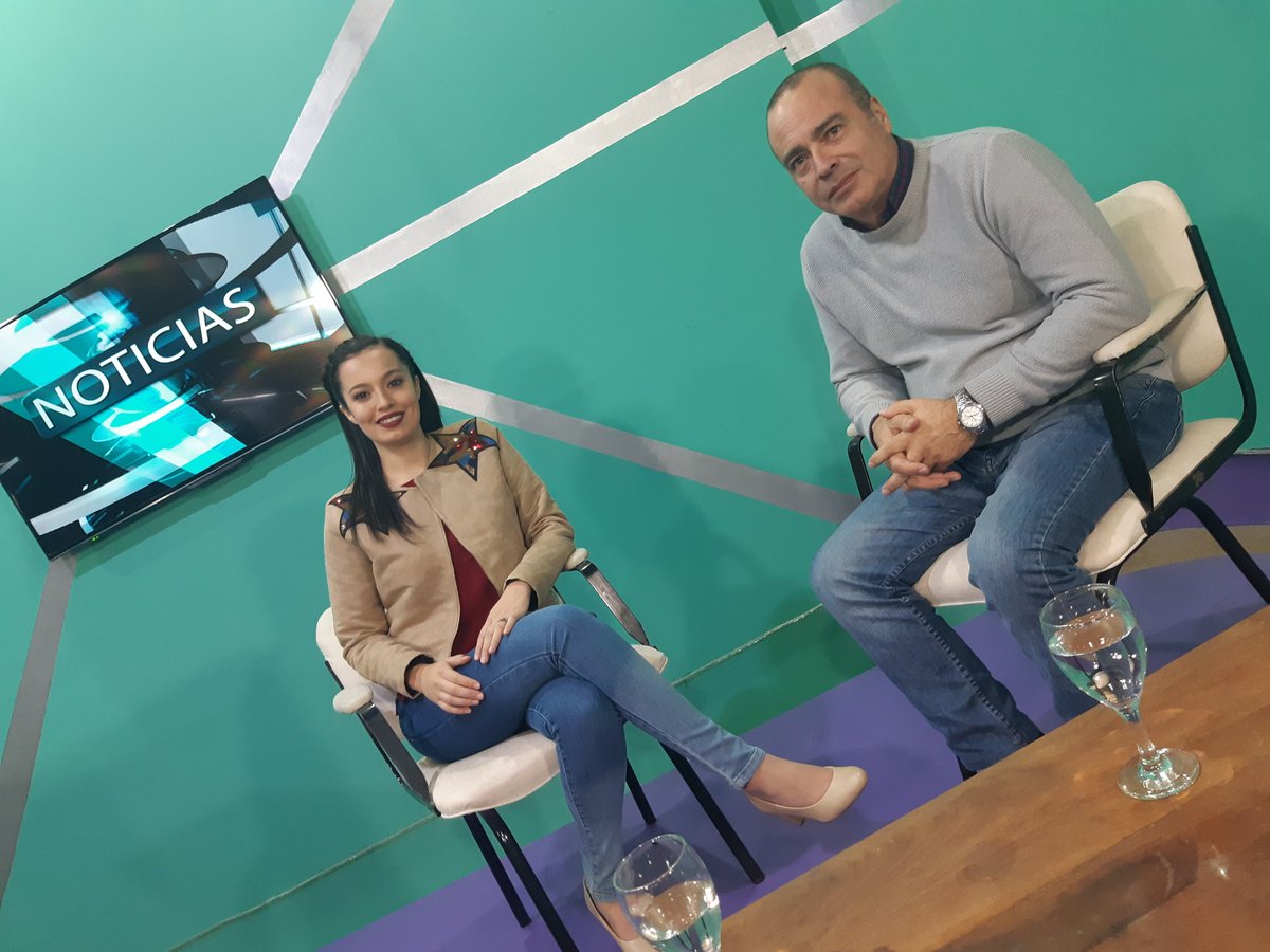 TveoNoticias's tweet photo. TODOS POR JOAQUÍN
📺Hoy nos visitó en #Tveo Gabriel Navarro, abuelo de Joaquín, el niño que tiene síndrome de tourette y necesita cultivar cannabis para su uso medicinal.
Mañana te invitamos a ver la repetición de la entrevista completa de 9 a 9:30 hs, por canal 2 de Supercanal. https://t.co/WRGIOujGaQ
