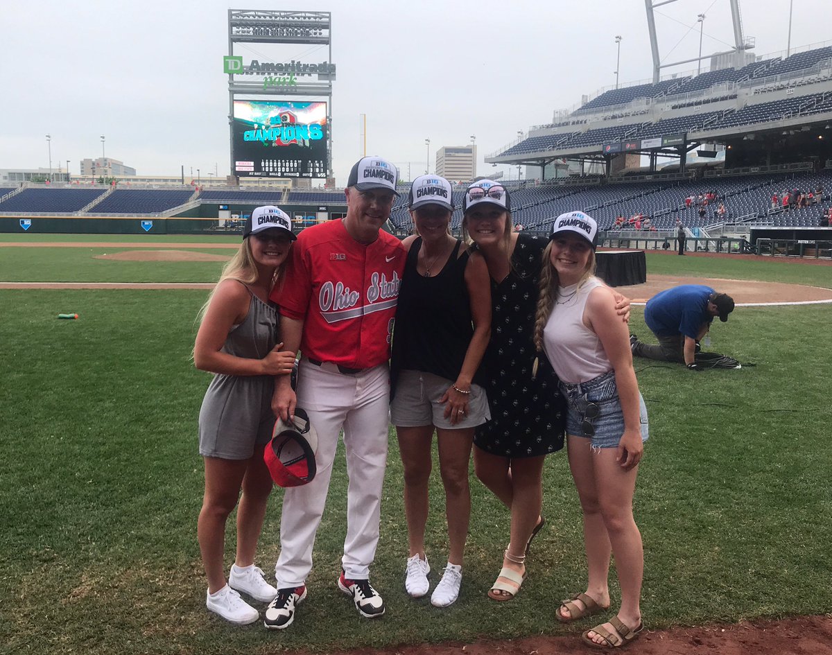 bealsy9's tweet image. Finally got a minute to reflect on the past few days.  What a ride!!  So proud of this group of Buckeyes.  Got to enjoy it all with the family as well - rare!!!  Thanks to all who reached out and supported. #GoBucks #B1GChamps #BuckeyeNation