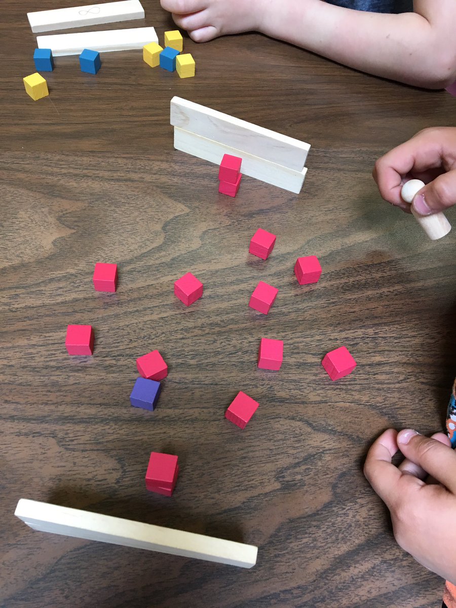 mjHunterTL's tweet photo. Using loose parts and a picture book to come up with ideas for our writing. #storyworkshop #tinkering #makewriting #sd73share the students included so many great details in their oral descriptions #Frimm #oralfrench https://t.co/5YbzZB8ip0