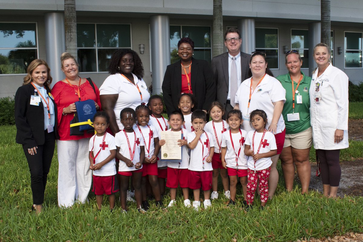 HealthyKidsCC's tweet image. Thank you so much #CollierCounty Commisioners for proclaiming May to be #drowningprevention month and for taking a stand against this preventable tragedy. @HealthyCollier @poolsafely @AmerAcadPeds @FloridaAAP @stewietheduck @HealthyFla @MyFLFamilies @collierparks