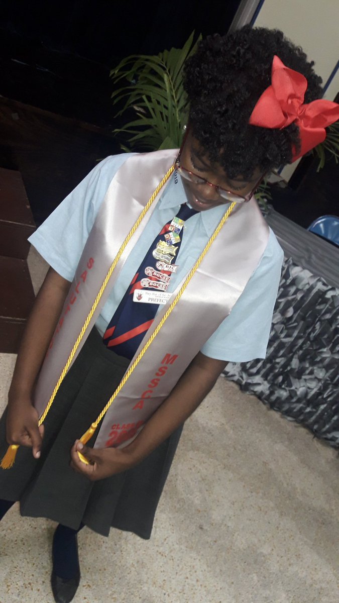 TGF_Yamss's tweet photo. I done tell yall.... Yall siblings ain't readyyyyy!! This Swain Girl gin make wavessss on this economy. I done speak it! #EconomicsBeast #DaMoneyMogul #CFALRecipient #TechnologyAwardRecipient #ThisIsNotAPrank Beyondddddd Proud of You, Yana!!! 🎓🎓🎓 https://t.co/Cr957YDI8R