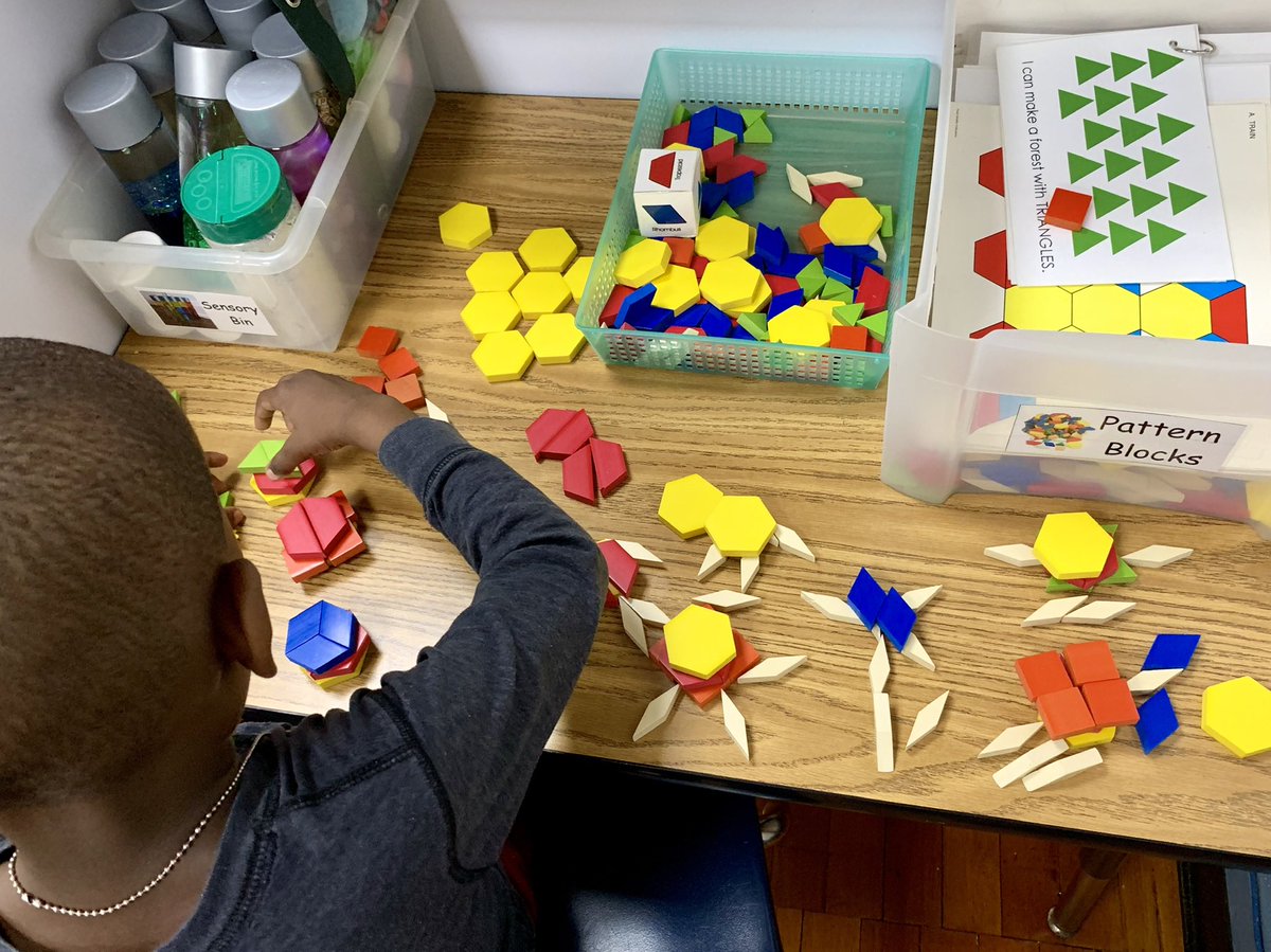 crod11218's tweet photo. Amazing mathematical thinking!
#MathCreativity
#PatternAnimals https://t.co/BI1I5omatf