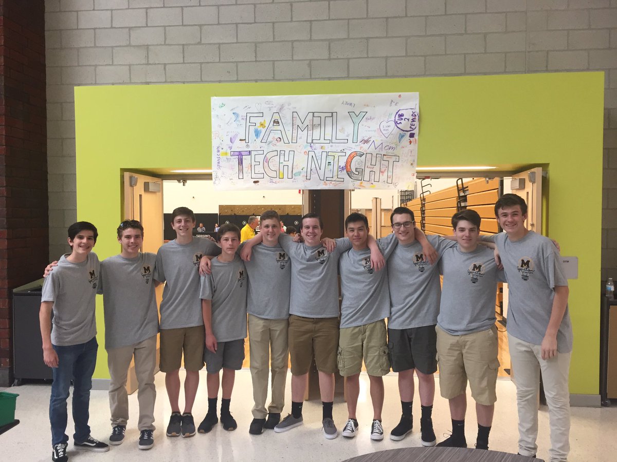 montrepeneurs's tweet photo. We couldn’t have been happier with our first ever Family Tech Night. We thank everybody that helped and made this event real, and we hope to see you next year possibly. There are big things coming for us and we are so happy to have the MSD community with us. #MontourProud https://t.co/kymYRfi47Y
