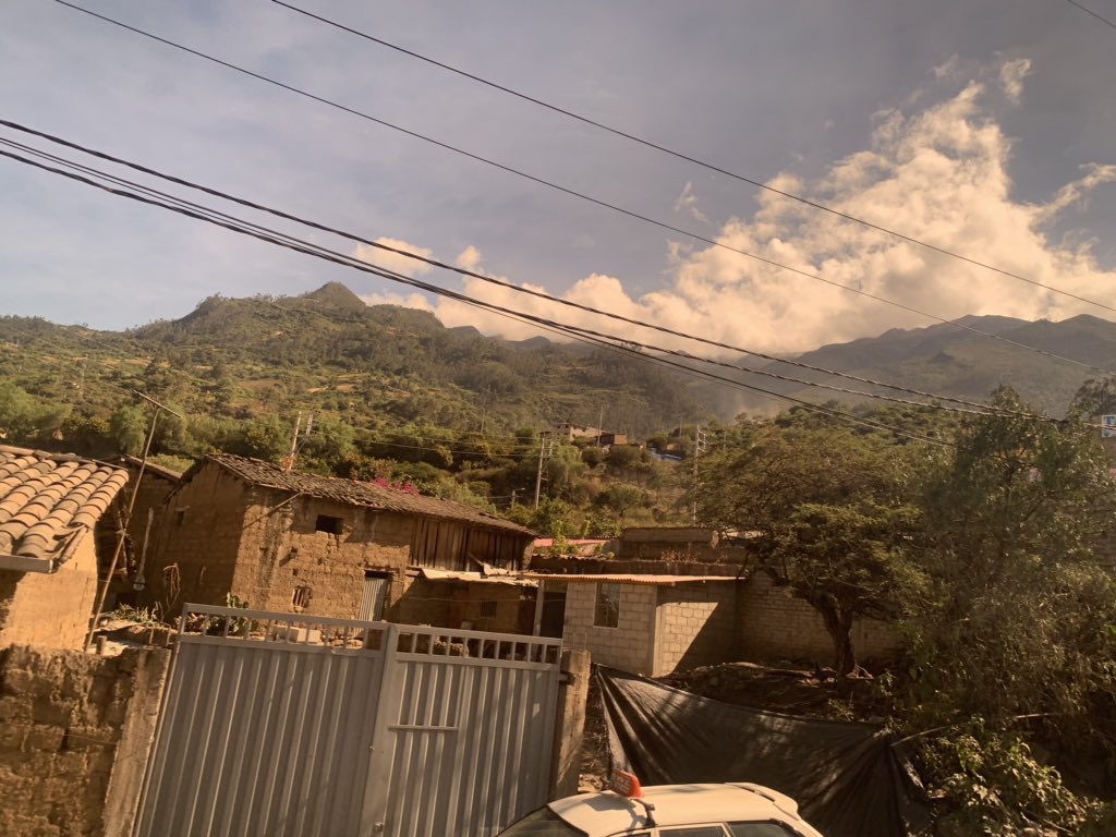 CoreyTravel's tweet photo. Left Ica on a bus to Cusco- a 17 hour bus ride.... some bad cheesecake + 2nd level on the bus on curvy roads + a touch of altitude sickness (3600m?!) I am glad to get on solid ground. Bus was expensive too -$40-50 bucks. https://t.co/okMk51YALB