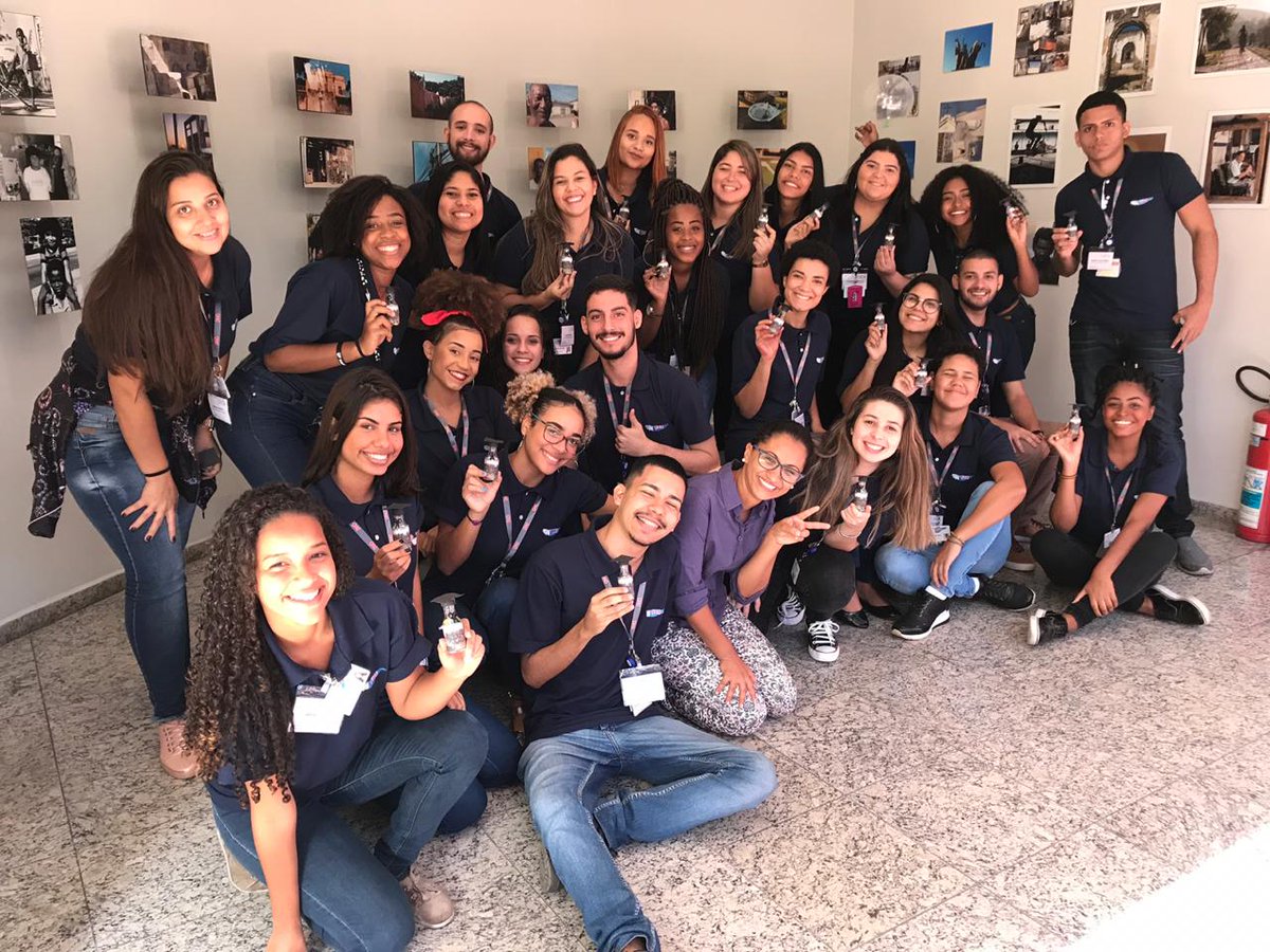 Faela_30's tweet photo. Família logística !!!❤️
#viação1001 #IJCA https://t.co/2c8HqJt6AU