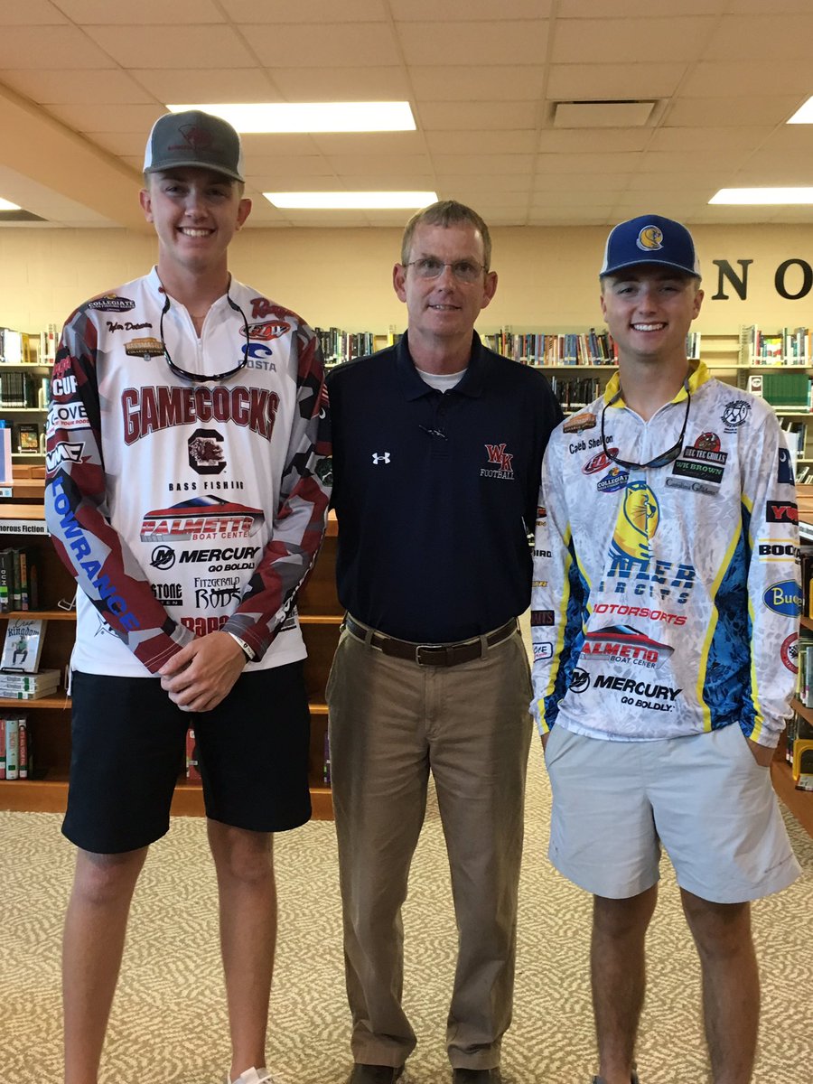 John_Nix82's tweet photo. Thanks to @caleb_sheldon17 and @Bigdogdotman14 for talking about the importance of priorities with the WK Bass Anglers tonight.
#TwoClassActs https://t.co/2Rbc24DJ6C