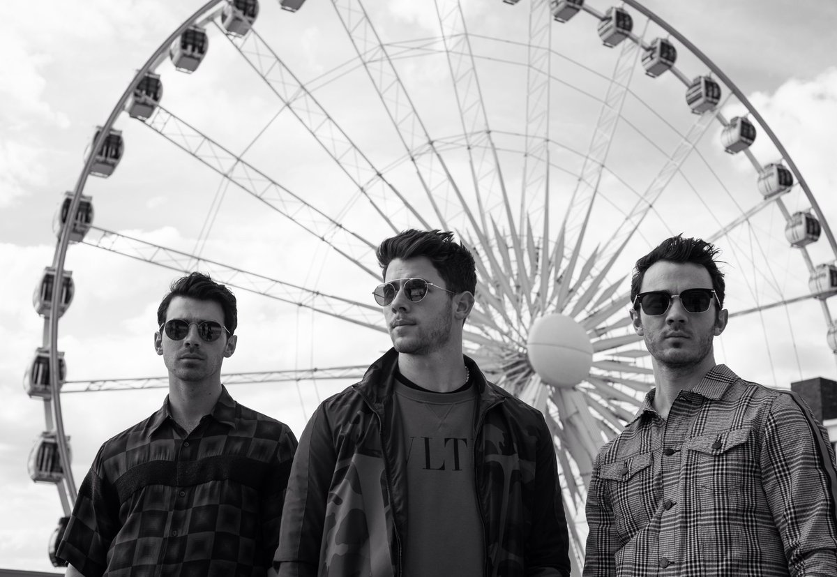 AH PRROS 😍😍😍

#JonasBrothers