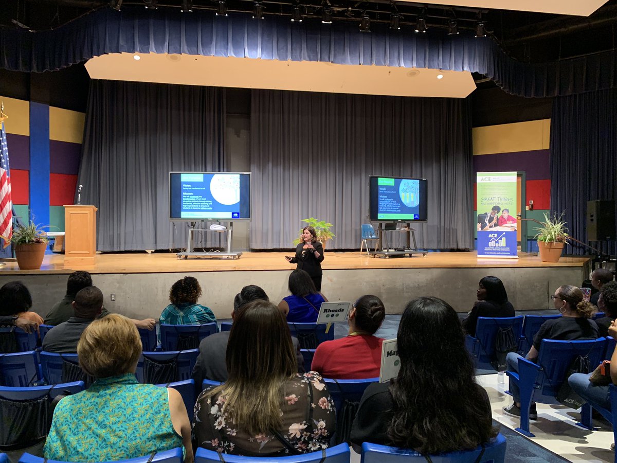 BresDallas's tweet photo. Wonderful evening celebrating our incredible partners @ACEDallasISD. These schools continue to change the trajectory of kids’ lives and we can’t thank them enough for their passion and dedication to this work. @dallasschools #BRES #DISDACE #Dallased https://t.co/MhDiZntg4B