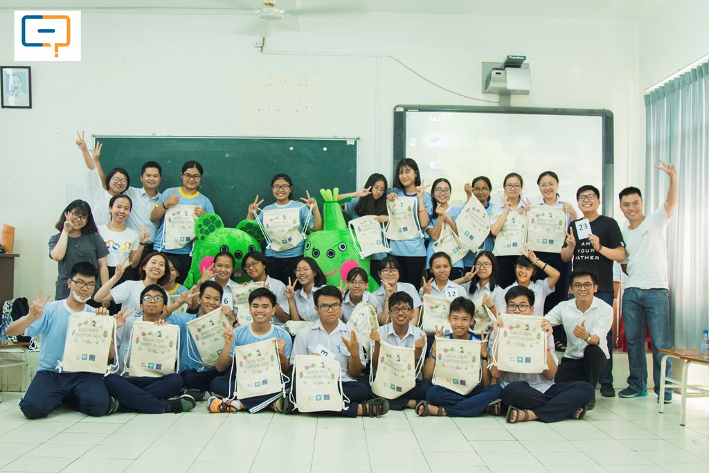 Looking back on wonderful moments when we hosted #ScienceVisits for high school students to engage them in biomedical research at @OUCRU_Vietnam. Hopefully the experience will continue to inspire young students over the summer!
#SchoolsEngagement
#ThankYou