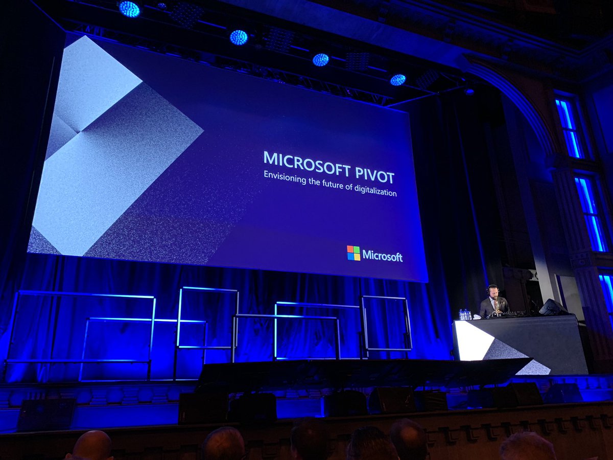 TommieCau's tweet photo. Idag #microsoftpivot med @satyanadella @HBarnekow & team @MicrosoftSE på temat framtiden för digitalisering. Relevant avsändare på temat. Imponerande (pågående) transformation i ryggen och idag högst värderade ftget glonalt. Let the envisioning begin. 💥🚀 https://t.co/2MqZe5BZBw