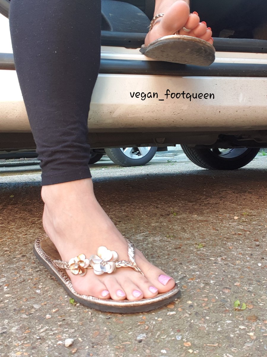 Vegan_footqueen tweet picture