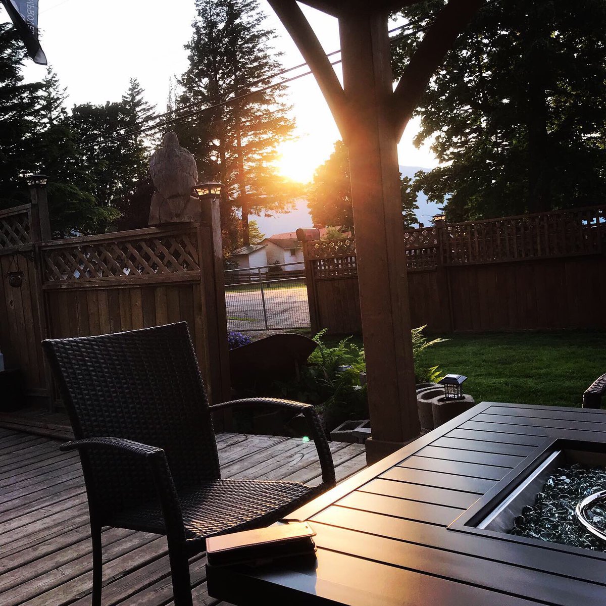 toddjrichard's tweet photo. Project #Yardistry Gazebo complete! Perfect summer spot to “hang & chill” while we sip & swill” 😋😆
#LiveYourLife https://t.co/HZbPzcdvSw