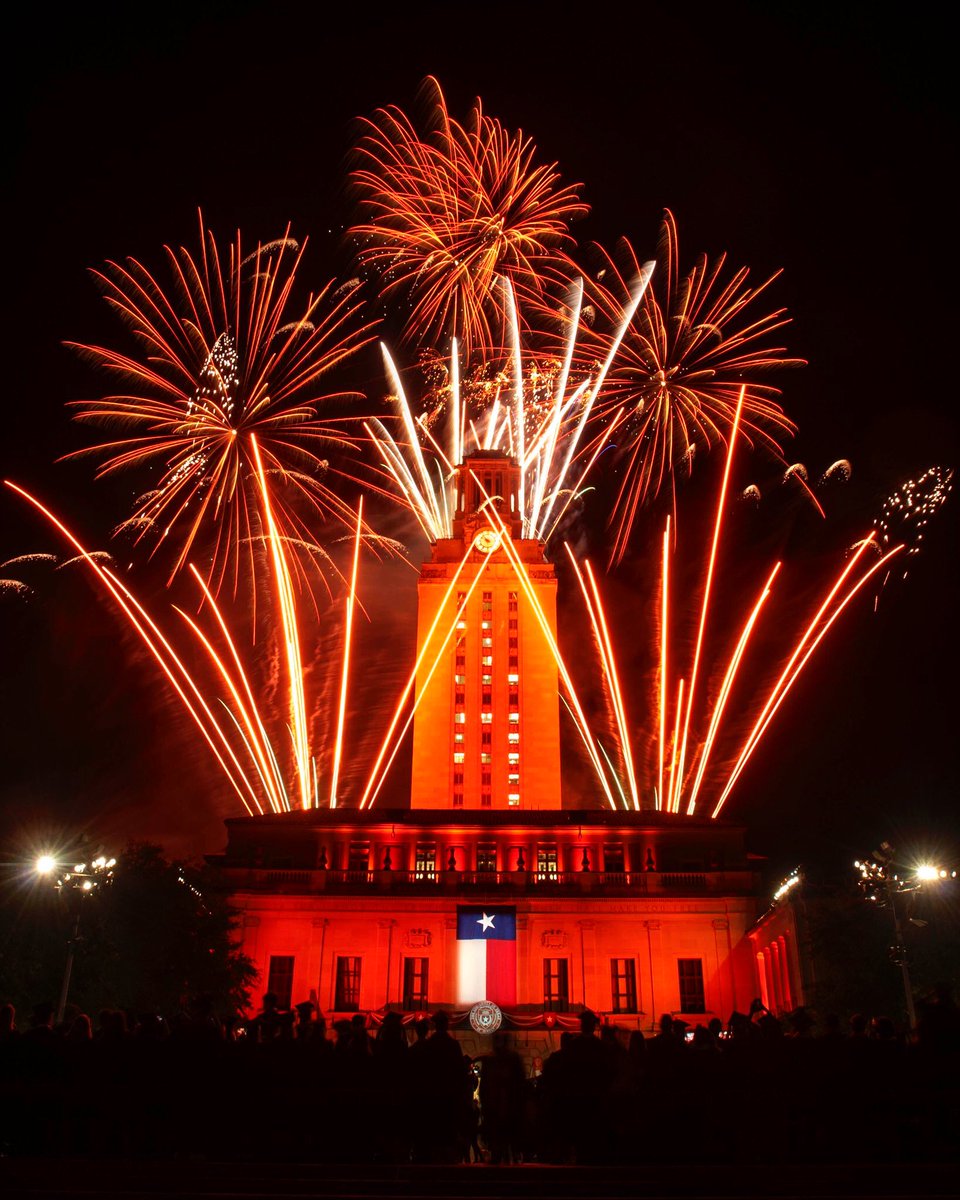 UTTowerTweets's tweet image. The #UTTower shines with burnt orange lights and "19" on its sides for two nights in a row to celebrate Commencement &amp;amp; honor this year's graduates 🤘 #UTGrad19 #HookEm