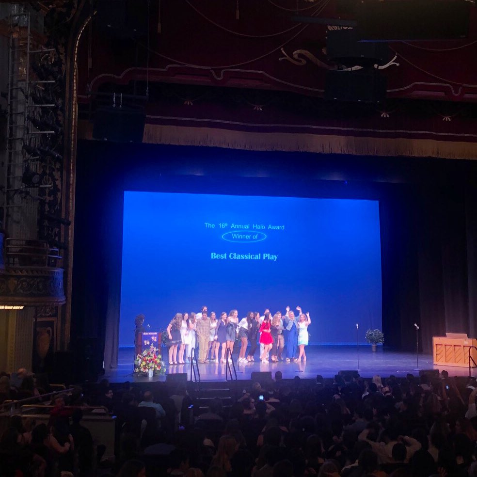 pwebecker's tweet photo. So proud of the cast and crew of You Canβt Take It With You @TheGunnery1850 for winning Best Classical Play at #Halos2019 !! #GoGunn https://t.co/EWsRo5D2XE