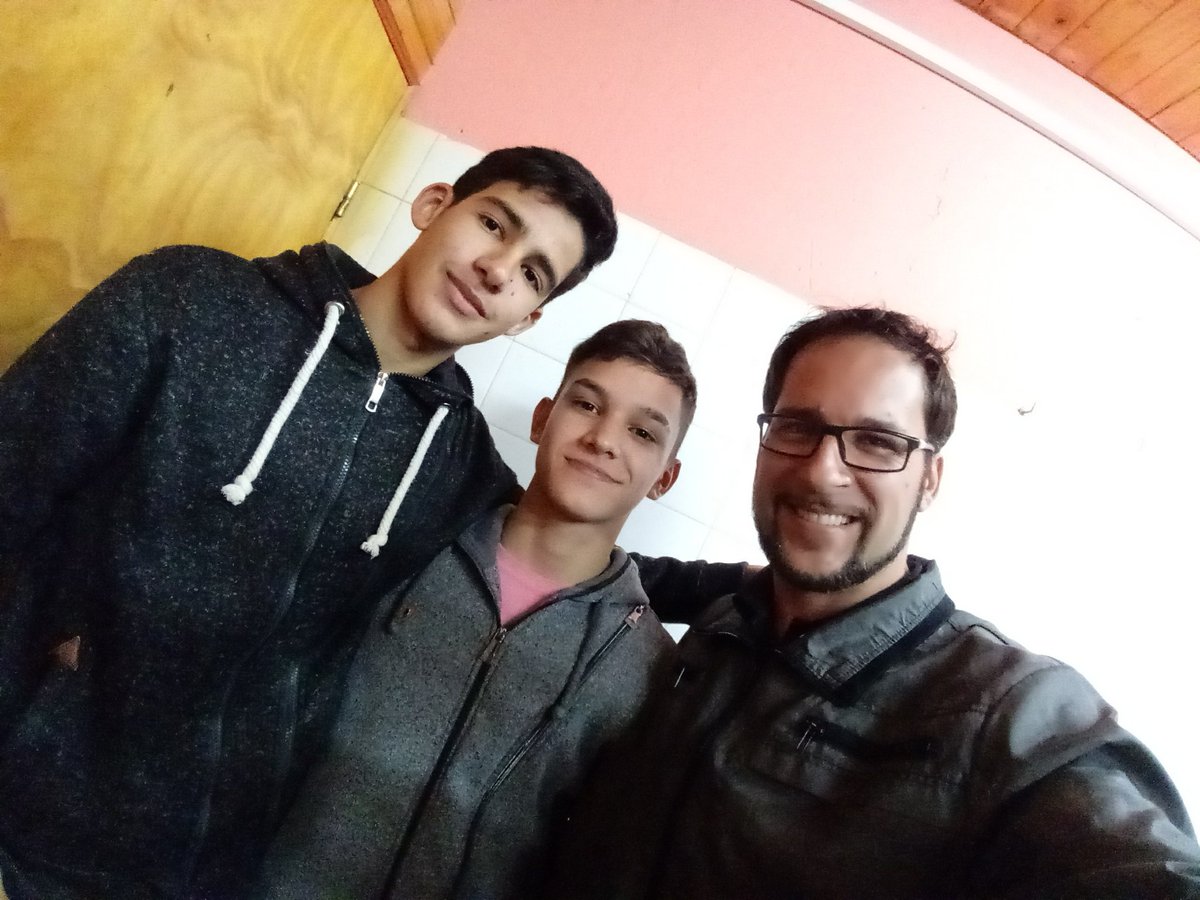 RobertDelgado21's tweet photo. #seguimoshaciendo #cercadelosjovenes #LUISITO2019 https://t.co/twMsNEdTBl