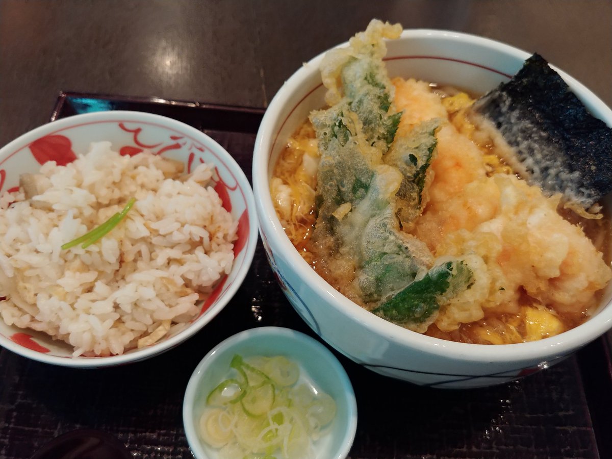 羽田空港ランチ